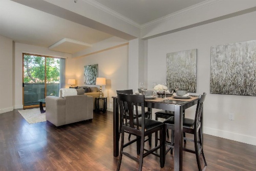 Wilshire Apartment 215 - 3 bedroom image 26